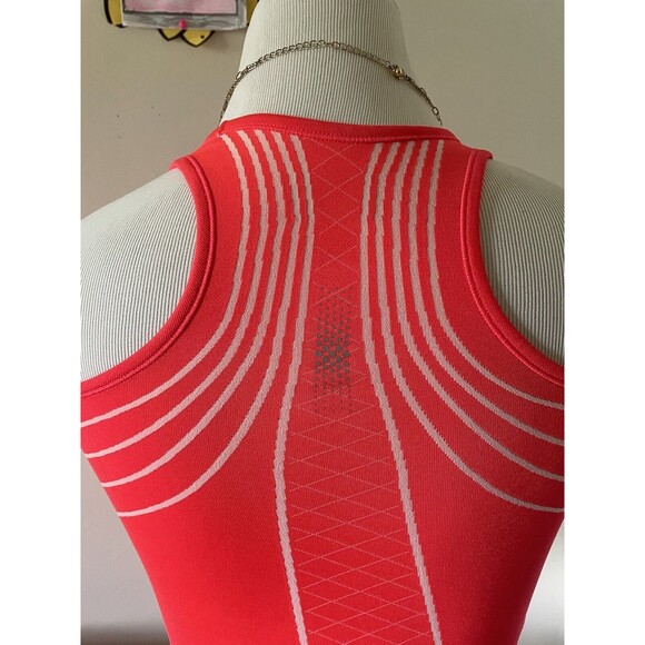 Athleta Finish Fast Line Tank Size XS Coral Orange Racerback Top T Shirt Ruched - Picture 4 of 9